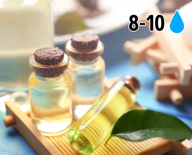 Nhờ đặc tính kháng khuẩn, kháng nấm, tinh dầu trà kiểm soát bã nhờn, từ đó ngăn ngừa tình trạng gàu. Ảnh: Brightside Nhờ đặc tính kháng khuẩn, kháng nấm, tinh dầu trà kiểm soát bã nhờn, từ đó ngăn ngừa tình trạng gàu. Ảnh: Brightside