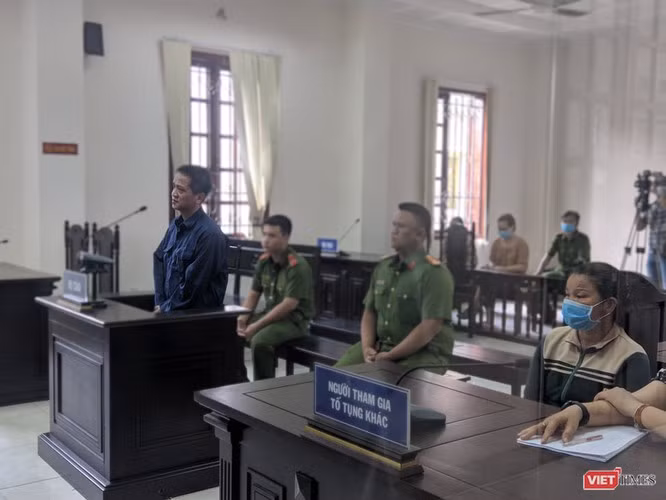 Một nhân viên Trung tâm Bảo trợ Xã hội ở TP.HCM bị tuyên án 4 năm tù vì tội dâm ô trẻ em Một nhân viên Trung tâm Bảo trợ Xã hội ở TP.HCM bị tuyên án 4 năm tù vì tội dâm ô trẻ em