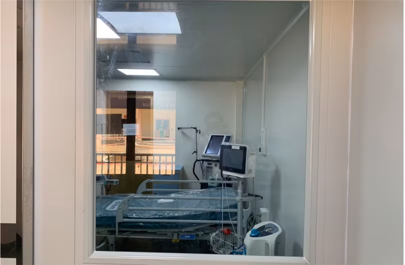 Phòng cách ly áp lực âm tại BV Dã chiến Củ Chi. Ảnh: SYT
