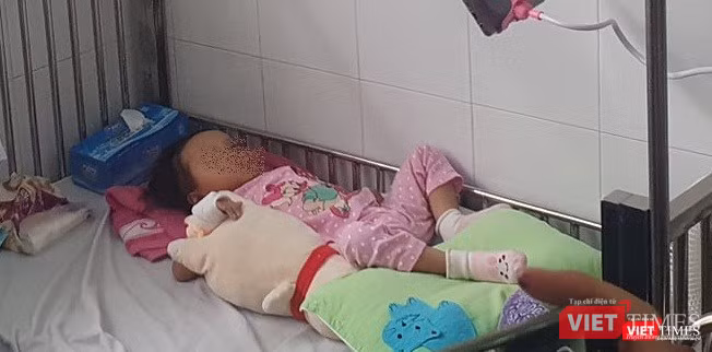 Bệnh nhi được hồi sinh nhờ được dùng kỹ thuật ECMO (Ảnh: N.T) Bệnh nhi được hồi sinh nhờ được dùng kỹ thuật ECMO (Ảnh: N.T)