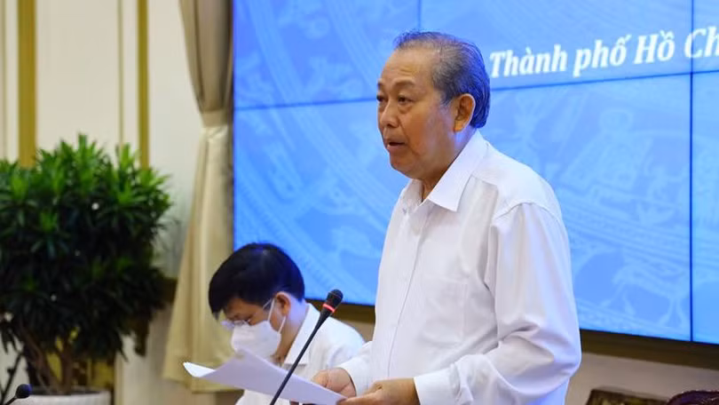 Phó Thủ tướng Thường trực Chính phủ Trương Hòa Bình chỉ đạo tại buổi làm việc sáng hôm nay 28-4. Ảnh: Huyền Mai
