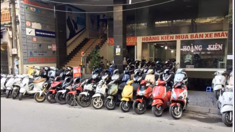 Một cửa hàng mua bán xe máy cũ (Ảnh: Internet)