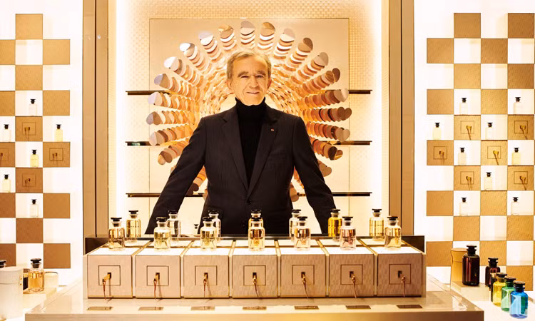 Những ‘cuộc săn mồi’ của ông chủ Louis Vuitton ảnh 1 Ông trùm ngành hàng xa xỉ Arnault.