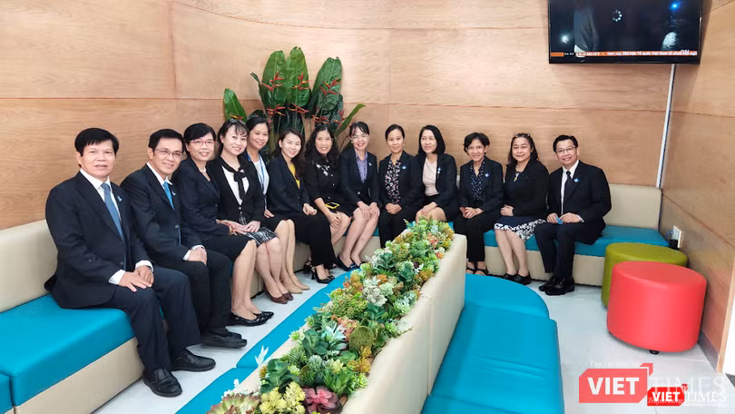Đội ngũ BS đồng thời là các giảng viên đang giảng dạy tại ĐH Y Dược TP.HCM (Ảnh: Hoà Bình) Đội ngũ BS đồng thời là các giảng viên đang giảng dạy tại ĐH Y Dược TP.HCM (Ảnh: Hoà Bình)