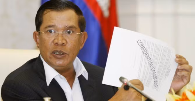 Trong bài phát biểu dài 3 tiếng trên truyền hình, ông Hun Sen khẳng định sẽ tình nguyện từ chức nếu bản đồ của Chính phủ Campuchia và bản đồ mượn từ Pháp có sự khác biệt.