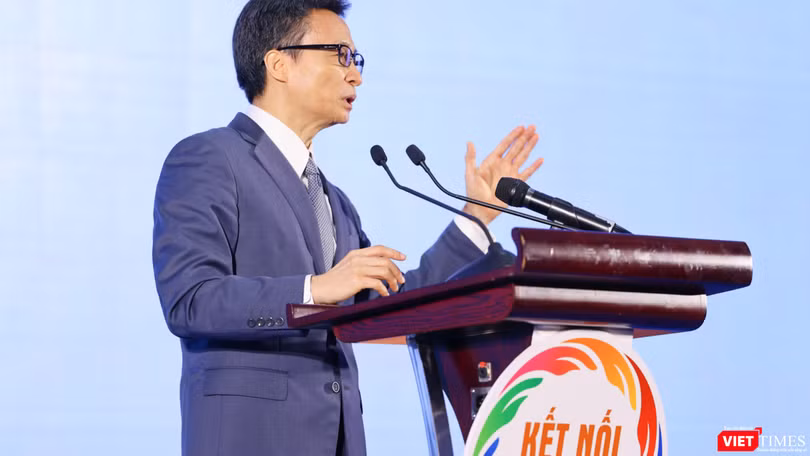 Phó Thủ tướng Vũ Đức Đam phát biểu chỉ đạo tại hội nghị liên kết phát triển du lịch sáng nay 20/11 (Ảnh: SDL)