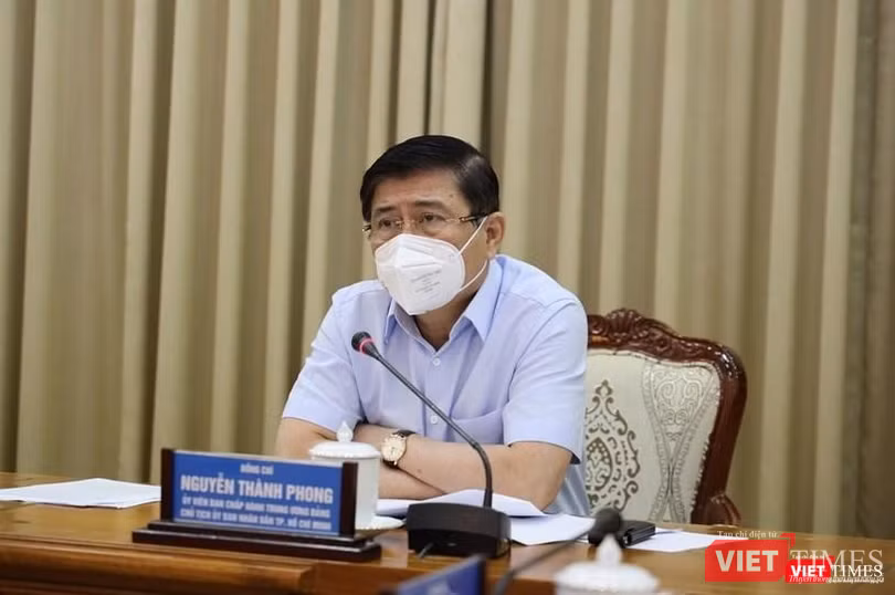 Chủ tịch UBND TP.HCM Nguyễn Thành Phong đề nghị các quận - huyện và TP Thủ Đức đánh giá lại năng lực y tế trên địa bàn Chủ tịch UBND TP.HCM Nguyễn Thành Phong đề nghị các quận - huyện và TP Thủ Đức đánh giá lại năng lực y tế trên địa bàn