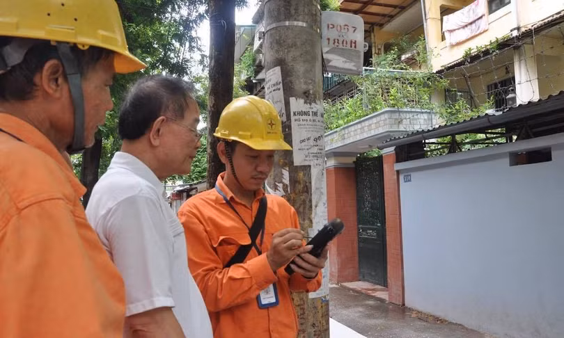 So sánh tiền điện khi tính một giá và 5 bậc thang
