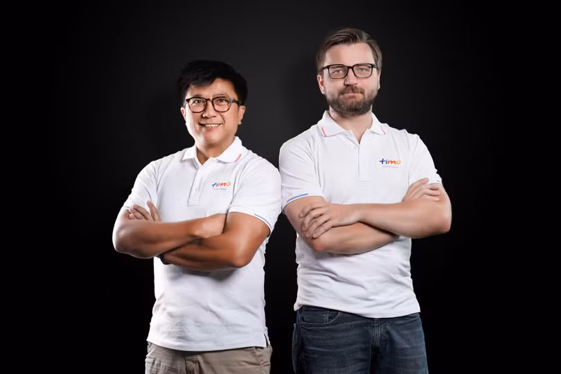Chủ tịch điều hành ngân hàng số Timo Nguyễn Bảo Hoàng (trái) và CEO Jonas Eichhorst. Chủ tịch điều hành ngân hàng số Timo Nguyễn Bảo Hoàng (trái) và CEO Jonas Eichhorst.