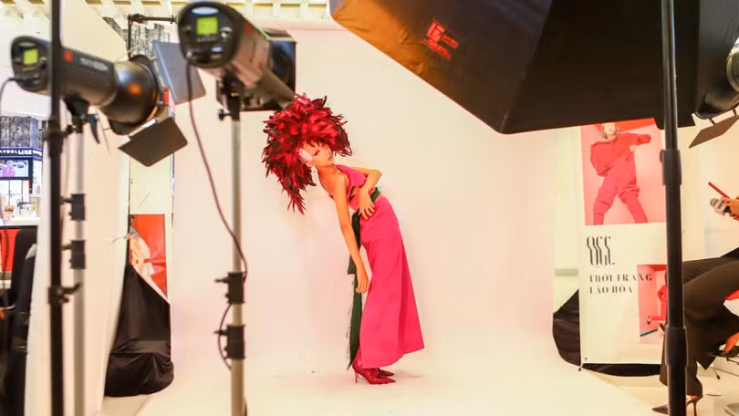 Vòng 2 Top Model Online các thí sinh đã có những buổi photoshoot đầy ấn tượng