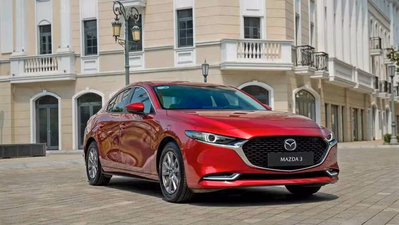 mazda 3 đỏ.jpeg