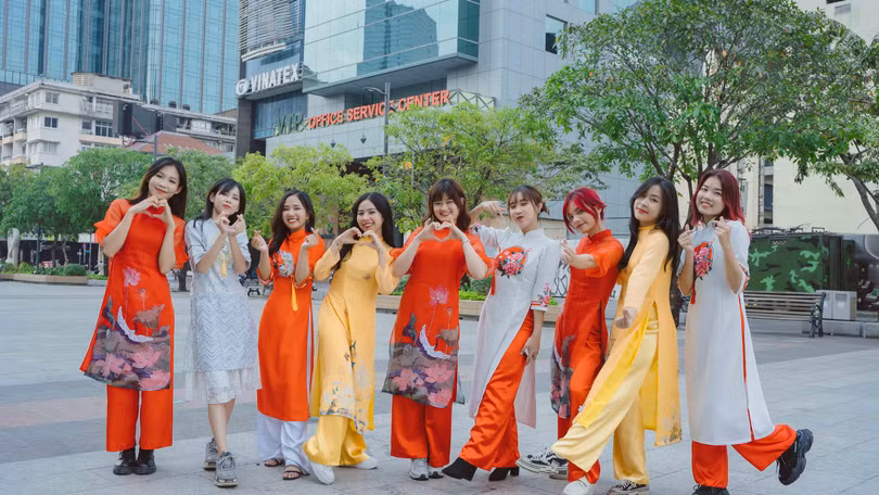 Nghệ sĩ gửi lời chúc xuân Tân Sửu an hoà tới muôn nhà