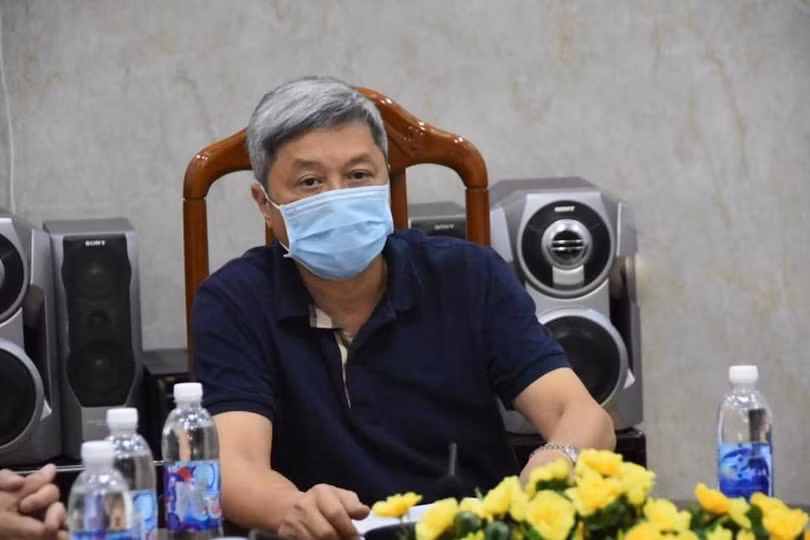 Thứ trưởng Bộ Y tế Nguyễn Trường Sơn tại cuộc họp sáng 15/2 Thứ trưởng Bộ Y tế Nguyễn Trường Sơn tại cuộc họp sáng 15/2