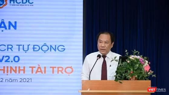 Bác sĩ Nguyễn Hoài Nam - Phó Giám đốc Sở Y tế TP.HCM bày tỏ lời cảm ơn đến Tập đoàn Hưng Thịnh 