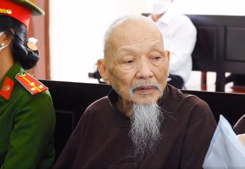 Bị cáo tuổi 90 tại phiên tòa. Ảnh: Tuổi trẻ TĐ Bị cáo tuổi 90 tại phiên tòa. Ảnh: Tuổi trẻ TĐ