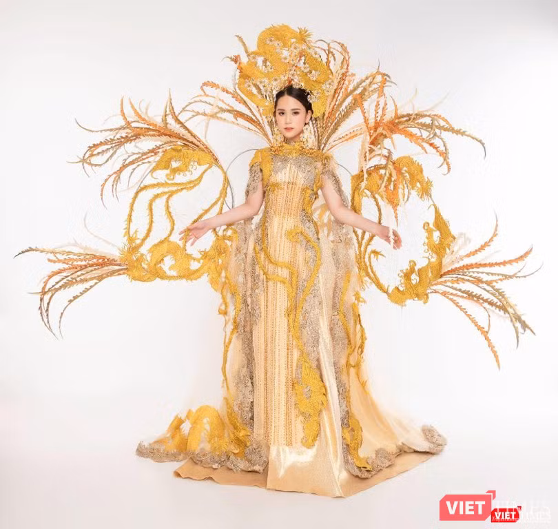 Trang phục dân tộc đi thi Miss Eco Teen International (Hoa hậu Du lịch Sinh thái Quốc tế) của Bella Vũ Huyền Diệu Trang phục dân tộc đi thi Miss Eco Teen International (Hoa hậu Du lịch Sinh thái Quốc tế) của Bella Vũ Huyền Diệu