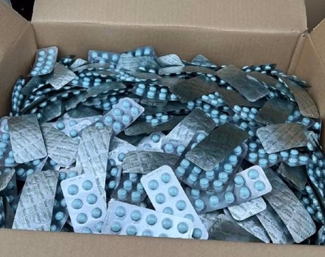 Số thuốc giả bị lực lượng Công an thu giữ. Ảnh: CA TP.HCM