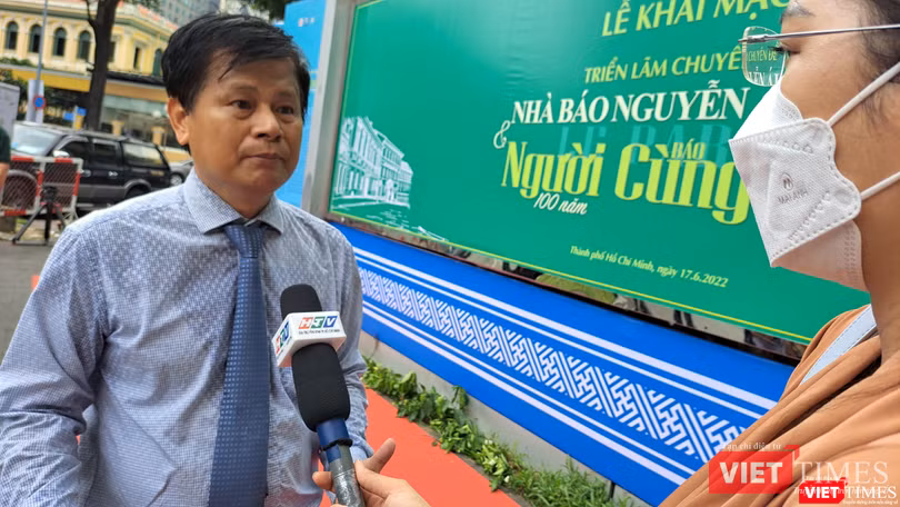Nhà báo Trần Trọng Dũng đưa ý kiến về việc kết hợp cả 3 nguồn lực từ nhà nước, các đơn vị CNTT và nguồn lực của chính các báo. Ảnh: Hòa Bình Nhà báo Trần Trọng Dũng đưa ý kiến về việc kết hợp cả 3 nguồn lực từ nhà nước, các đơn vị CNTT và nguồn lực của chính các báo. Ảnh: Hòa Bình