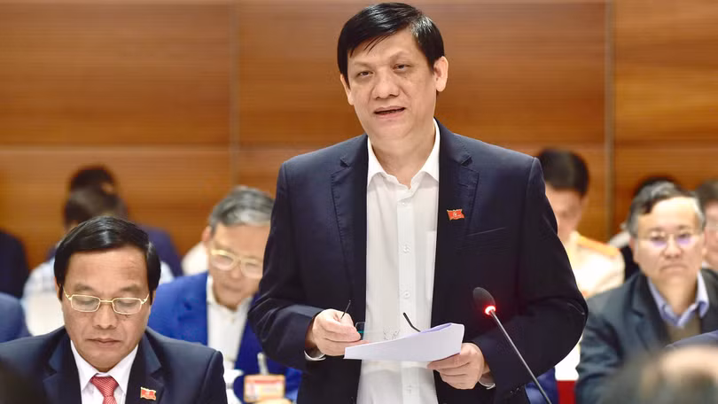Tại phiên họp, Bộ trưởng Bộ Y tế Nguyễn Thanh Long đề xuất Chính phủ phê duyệt chủ trương mua vaccine (Ảnh: VGP) Tại phiên họp, Bộ trưởng Bộ Y tế Nguyễn Thanh Long đề xuất Chính phủ phê duyệt chủ trương mua vaccine (Ảnh: VGP)