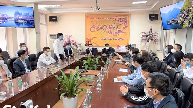 Nhiều điểm cầu trực tuyến tham gia buổi làm việc của Bộ trưởng Bộ Y tế với lãnh đạo tỉnh Quảng Ninh về công tác phòng, chống dịch.