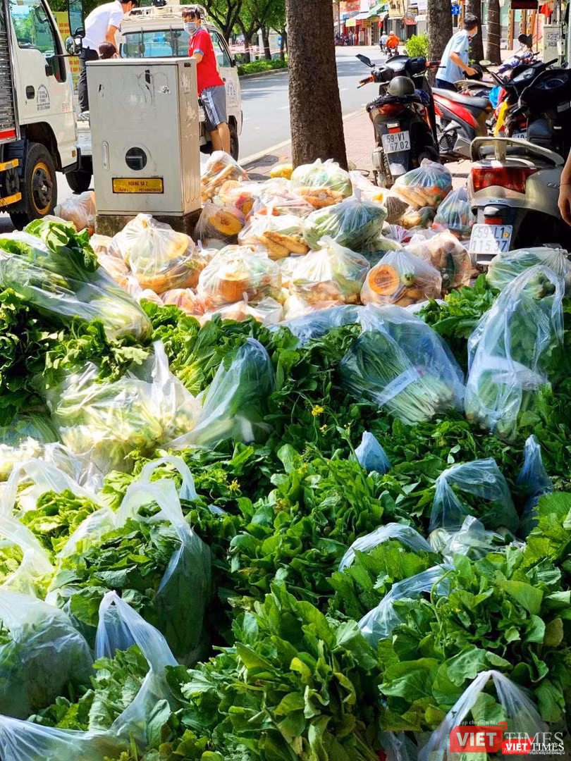 Rau Đắk Lăk về tới TP HCM vẫn tươi xanh Rau Đắk Lăk về tới TP HCM vẫn tươi xanh