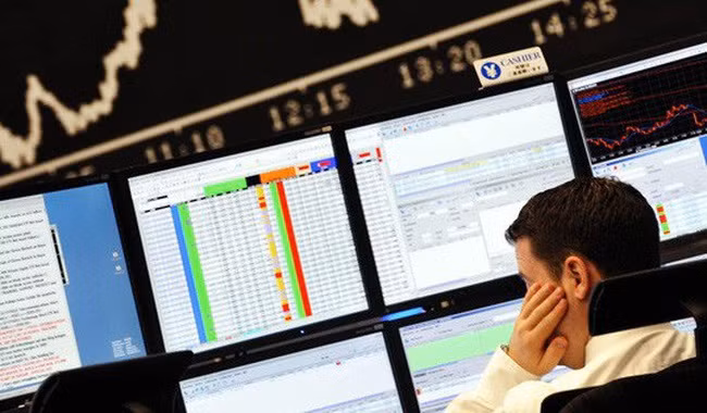 Moody's: Nguy cơ suy thoái toàn cầu trong năm tới là "cực kỳ cao"