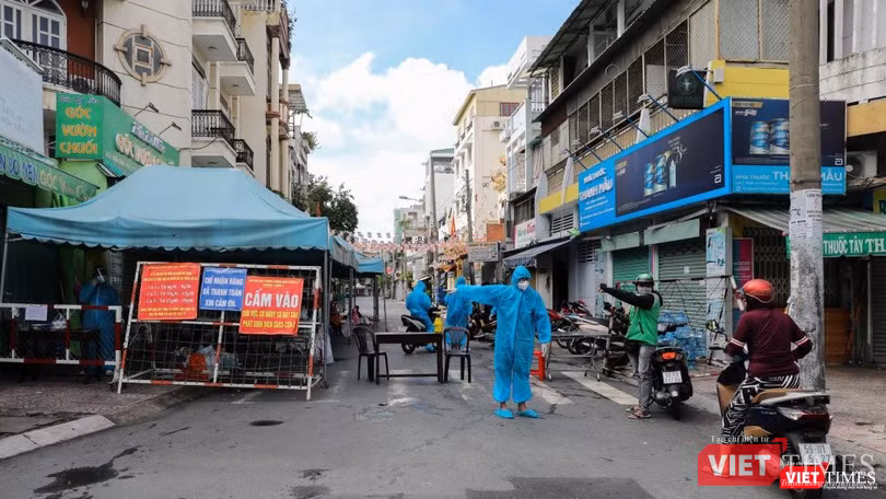 TP.HCM đang xây dựng lộ trình từng bước mở cửa có kiểm soát. Ảnh: HCDC TP.HCM đang xây dựng lộ trình từng bước mở cửa có kiểm soát. Ảnh: HCDC