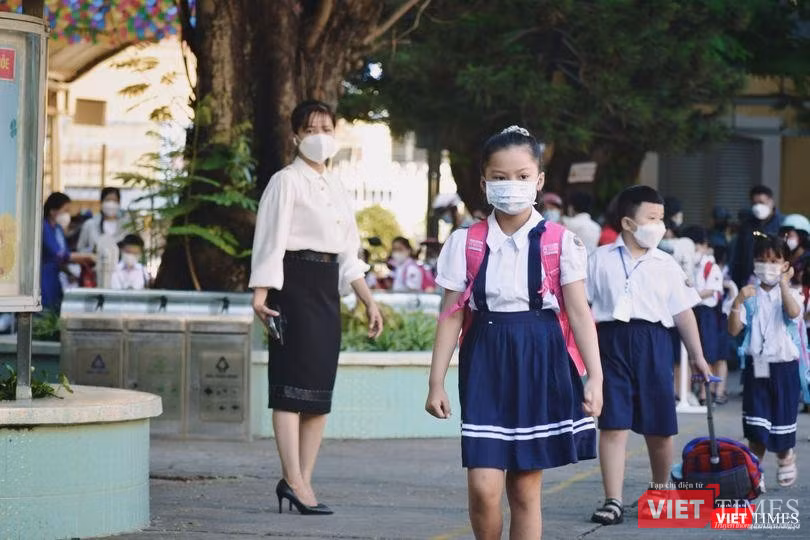 Học sinh trở lại trường cần đảm bảo an toàn phòng dịch - Ảnh: HCDC Học sinh trở lại trường cần đảm bảo an toàn phòng dịch - Ảnh: HCDC