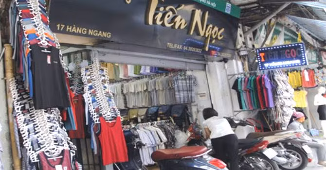 Hơn 58m2 tại 17 Hàng Ngang từng được CTCP Vật liệu xây dựng Hà Nội cho một cá nhân thuê với giá 70 triệu đồng/tháng để được sử dụng. Ảnh: TPO.