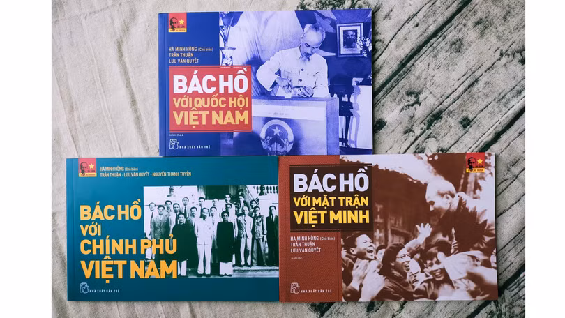Bộ 3 cuốn sách được NXB Trẻ phát hành trong ngày sinh của Chủ tịch Hồ Chí Minh (Ảnh: HB) 