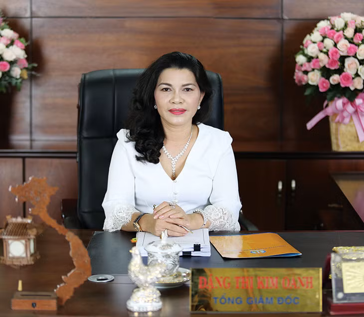 Bà Đặng Thị Kim Oanh - Tổng Giám đốc Kim Oanh Group Bà Đặng Thị Kim Oanh - Tổng Giám đốc Kim Oanh Group