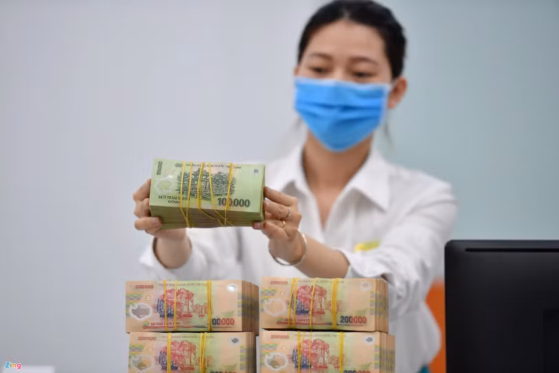 Lãi suất tiền gửi ngân hàng của khách hàng cá nhân cao nhất hiện nay là 7,55%/năm do SCB áp dụng. Ảnh: Nam Khánh. Lãi suất tiền gửi ngân hàng của khách hàng cá nhân cao nhất hiện nay là 7,55%/năm do SCB áp dụng. Ảnh: Nam Khánh.