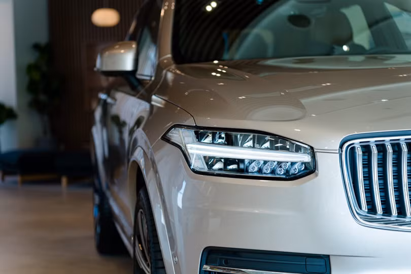 XC90-Bright-Dusk-2-min-2048x1365.jpg