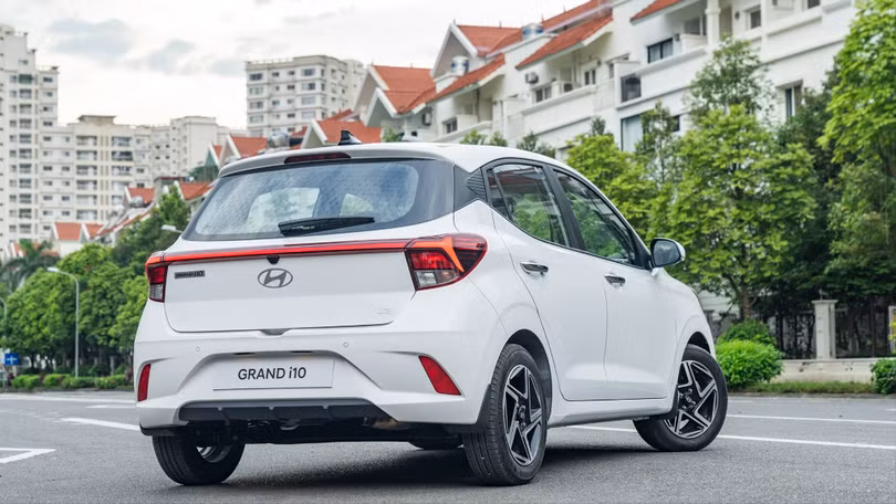 new-grand-i10-hatchback-5-17183333441341477192896-1100.jpg