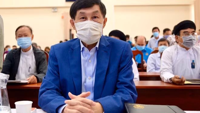 Ông Johnathan Hạnh Nguyễn tại buổi trao tặng ngày 20/3 (Ảnh: TT) 