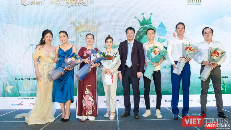 Cuộc thi “Hoa hậu Môi trường Việt Nam" được tổ chức với mong muốn góp phần thức tỉnh ý thức và lan truyền tình yêu, thông điệp bảo vệ môi trường đến với cộng đồng, xã hội. Cuộc thi “Hoa hậu Môi trường Việt Nam" được tổ chức với mong muốn góp phần thức tỉnh ý thức và lan truyền tình yêu, thông điệp bảo vệ môi trường đến với cộng đồng, xã hội.