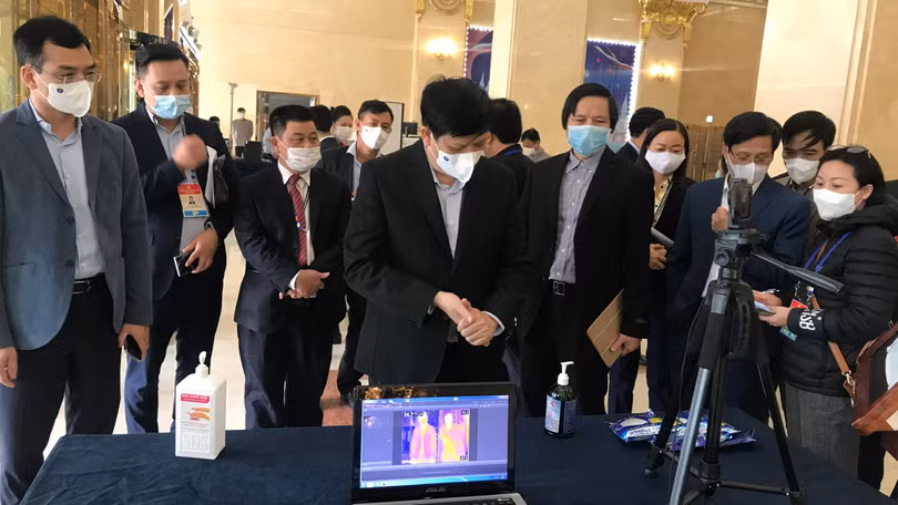 Bộ trưởng Bộ Y tế cho hay tất cả quy trình về cách ly được tuân thủ chặt chẽ (Ảnh: Thái Bình)