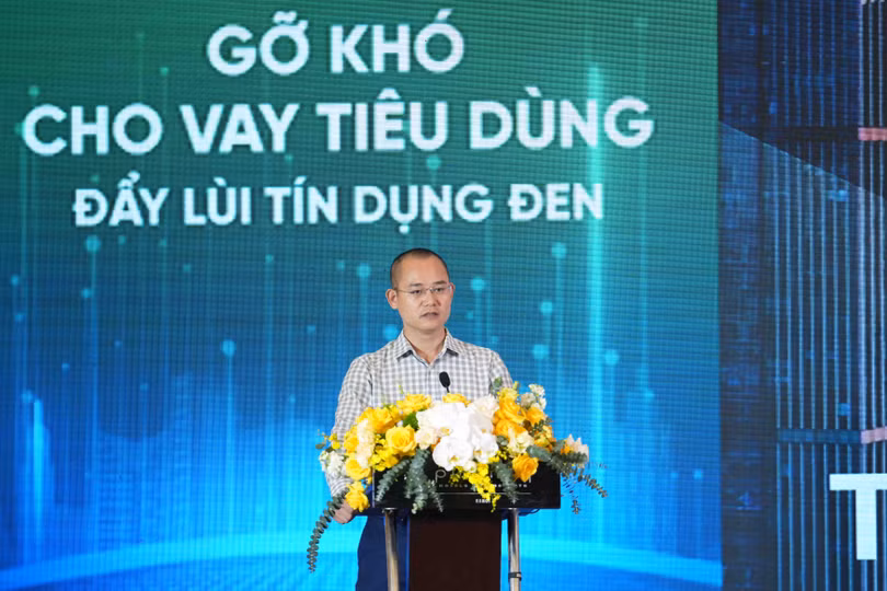 le quoc ninh mcredit.jpg