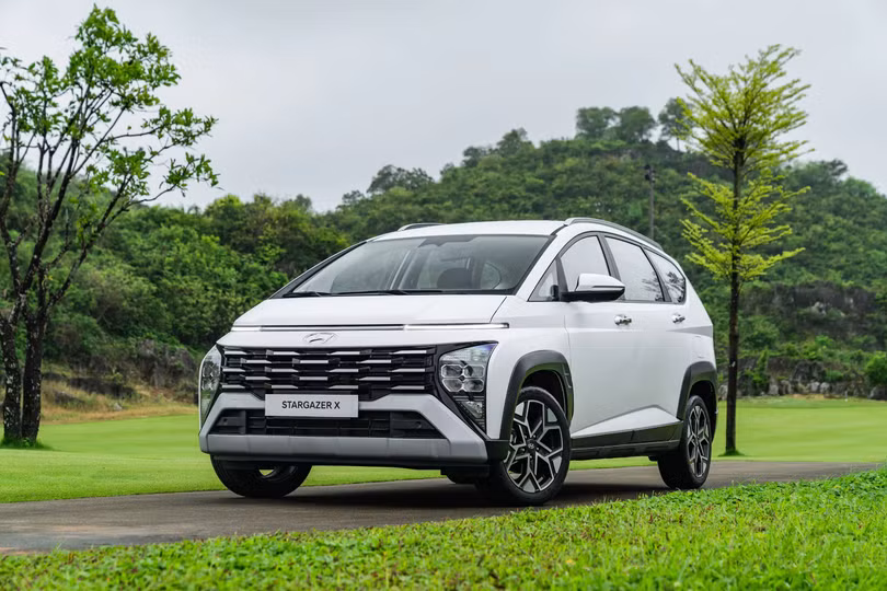 MPV rẻ nhất phân khúc ra mắt, giá từ 489 triệu đồng