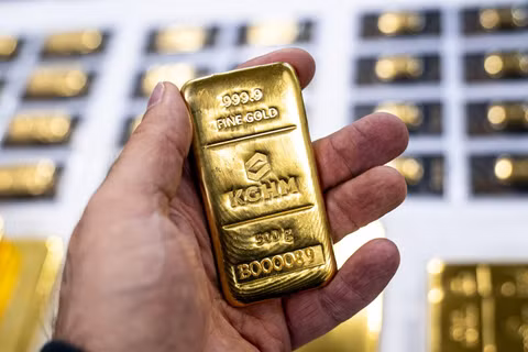 Giá vàng thế giới sáng 17/10 tăng lên 4.165 USD/ounce, cao hơn khoảng 8 USD/ounce so với sáng 16/10. Ảnh: Bloomberg.