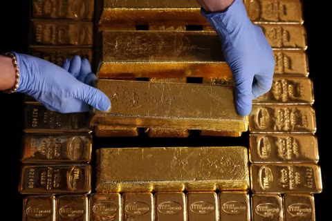 Giá vàng thế giới sáng 19/9 tăng lên 4.378 USD/ounce, cao hơn 30 USD/ounce so với sáng 18/9. Ảnh: Bloomberg.