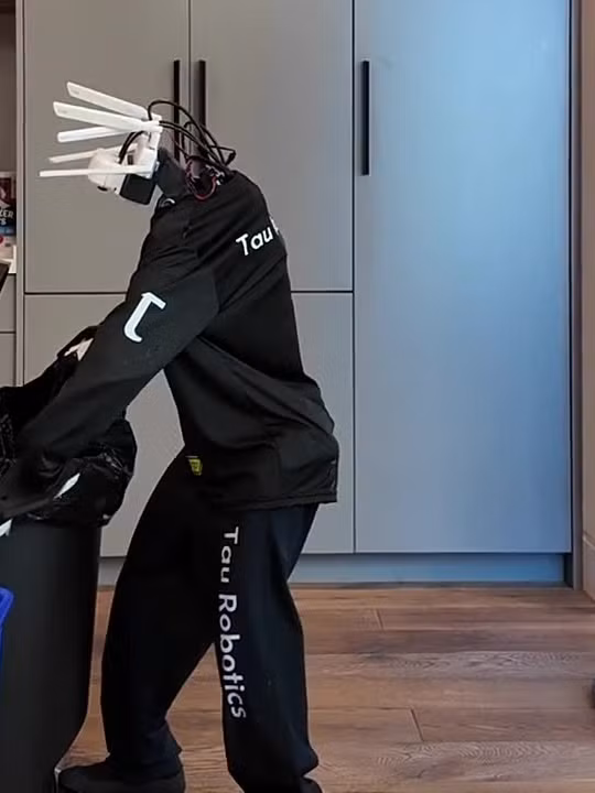 Một giờ thuê robot hình người làm được những gì?