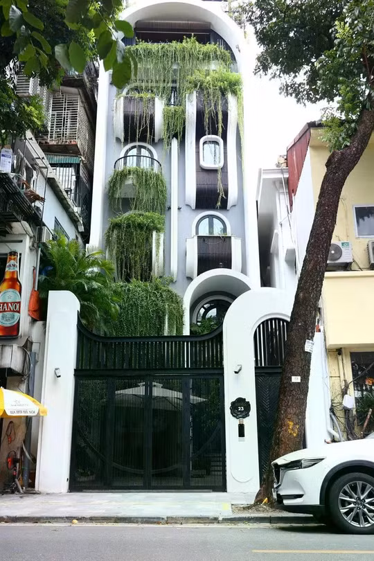 Cận cảnh biệt thự lấn chiếm đất Bảo tàng Lịch sử quốc gia nhưng vẫn được cấp sổ đỏ
