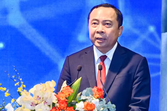 Bộ trưởng Vũ Hải Quân kêu gọi doanh nghiệp mạnh dạn đầu tư cho tri thức, cho công nghệ và cho con người Việt Nam.