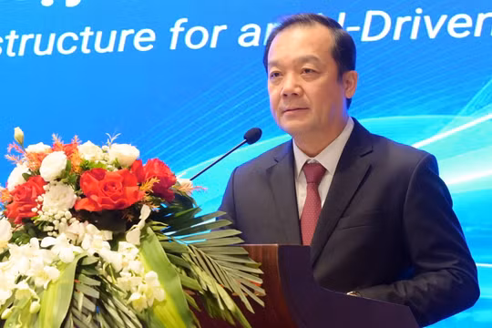 Thứ trưởng Phạm Đức Long định hướng phát triển hạ tầng tin cậy số, bảo đảm giao dịch điện tử xuyên biên giới an toàn, minh bạch. Ảnh: Thảo Anh.