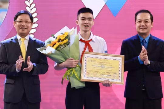 Bức thư về robot “biết thấu cảm” giành giải Nhất UPU Việt Nam