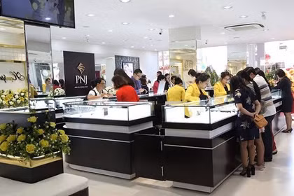 Em trai Chủ tịch PNJ 'xả' xong 9 triệu cổ phiếu, ước thu 220 tỷ đồng
