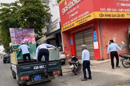 Lực lượng chức năng TP Đà Nẵng bắt đầu thực hiện công tác đảm bảo trật tự vỉa hè, vệ sinh môi trường và mỹ quan đô thị.