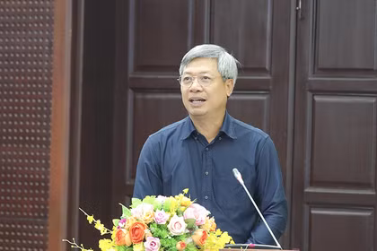 Ông Hồ Quang Bửu, Phó Chủ tịch UBND TP Đà Nẵng đánh giá cao kế hoạch phối hợp, triển khai thí điểm hỗ trợ cửa hàng, hộ kinh doanh bán buôn, bán lẻ chuyển đổi số trên địa bàn thành phố Đà Nẵng nhằm thúc đẩy kinh tế số.