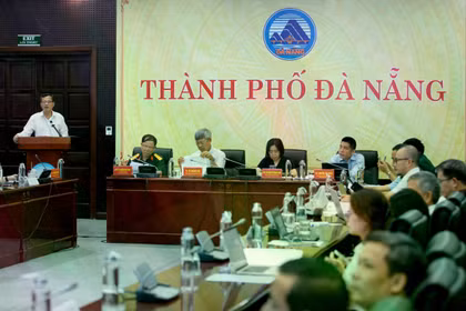 Quang cảnh Hội thảo khoa học xây dựng Đề án “Thí điểm phát triển kinh tế không gian tầm thấp trên địa bàn thành phố đến năm 2030” do UBND thành phố Đà Nẵng tổ chức diễn ra sáng 8/9. Ảnh XM